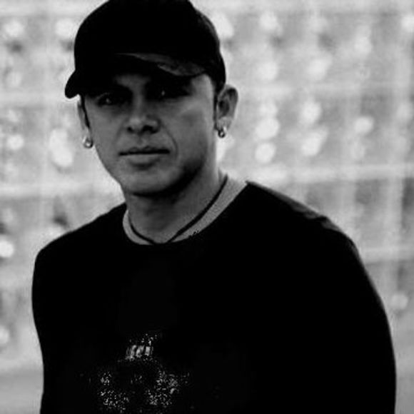 Meet your Posher, Alex - Picture 1 of 1